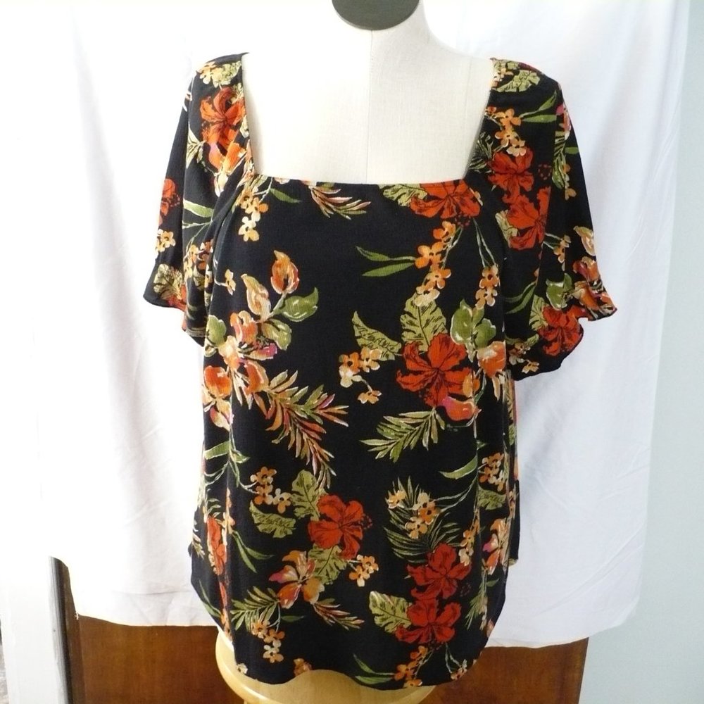 EST. 1946 - Women's Size 18/20W